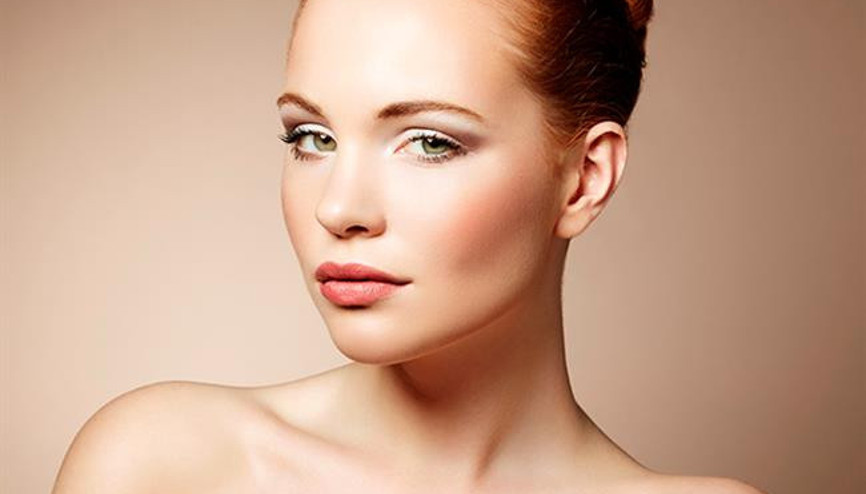 Parlak Bir Cilde Sahip Olmanın 7 Kolay Yolu
