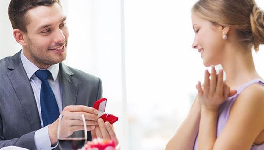 Nişanlandıktan Sonra Karşılaşacağınız 7 Klişe Duru