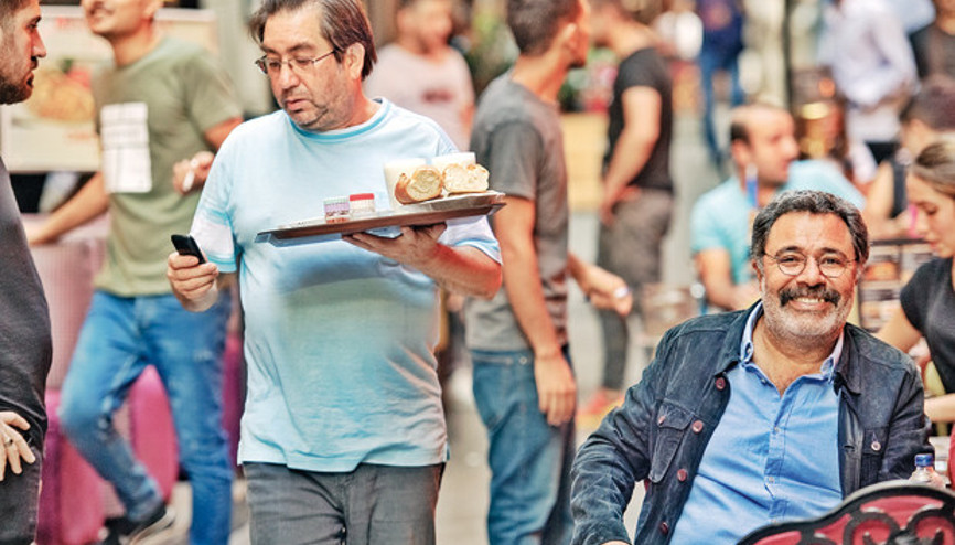 Ahmet Ümit’le yeni İstanbul üzerine Beyoğlu küllerinden doğacak Ahmet Ümit’le yeni İstanbul üzerine Beyoğlu küllerinden doğacak