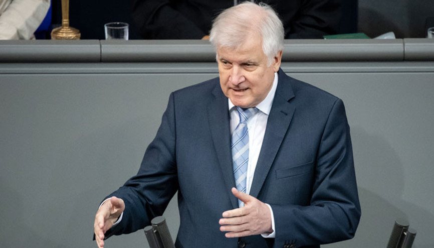 Seehofer: ‘Alman polisleri Afganistan’da kalacak’
