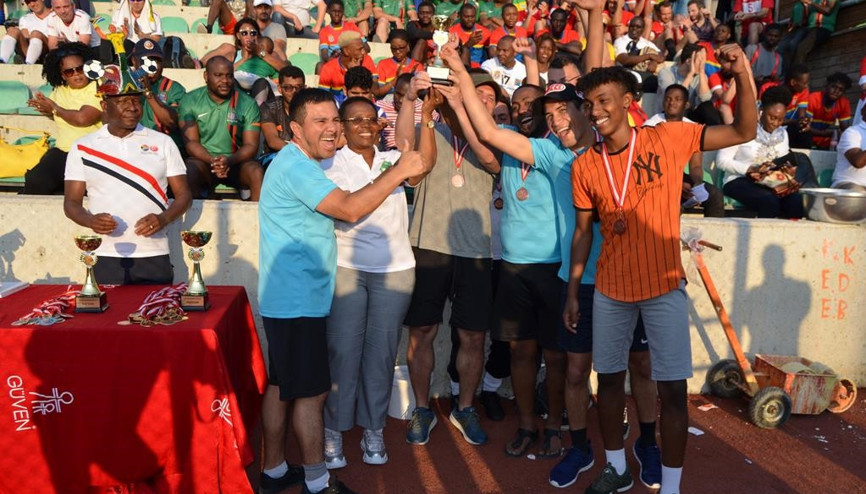 Mülteciler yararına Futbol Turnuvası