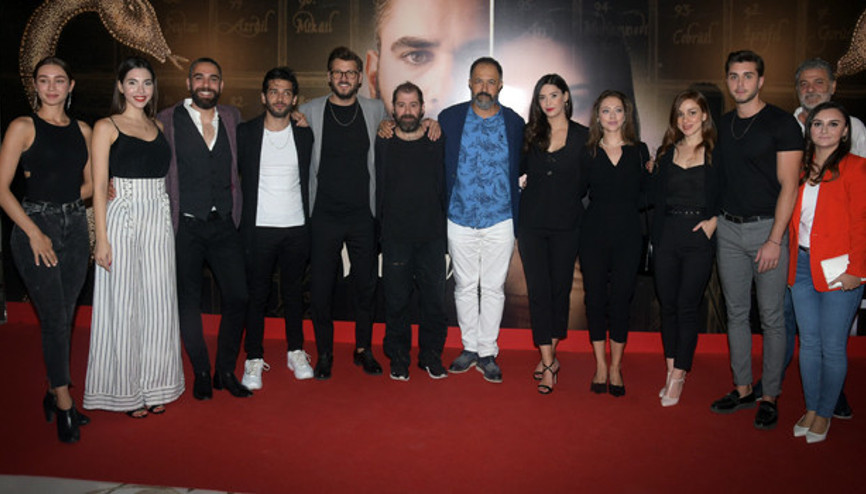 Birlikte izlediler