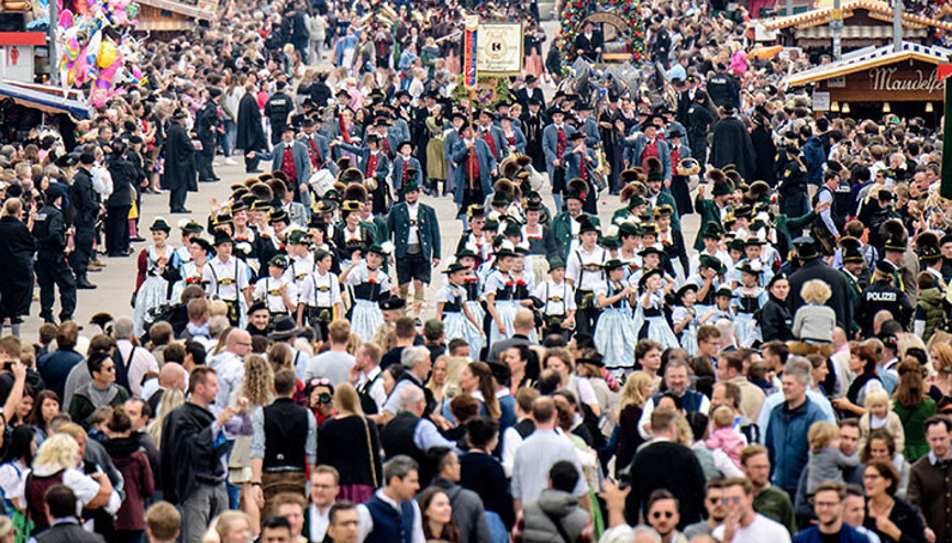 7 kilometrelik ‘bira bayramı’ kuyruğu
