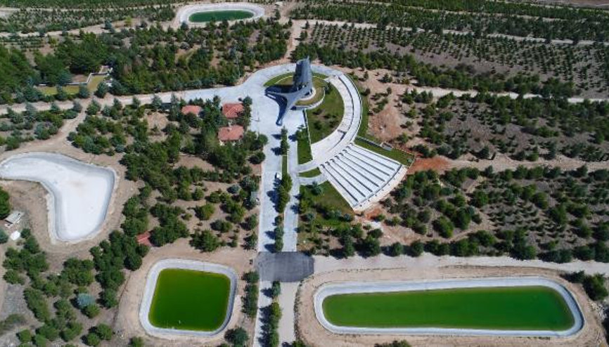 Demirelin anıt mezarı ziyarete açıldı