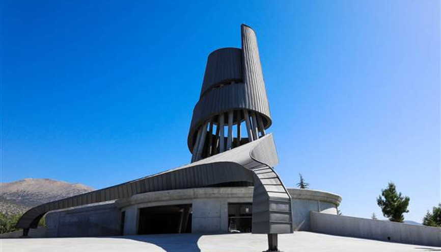 Süleyman Demirelin anıt mezarı ziyarete açıldı