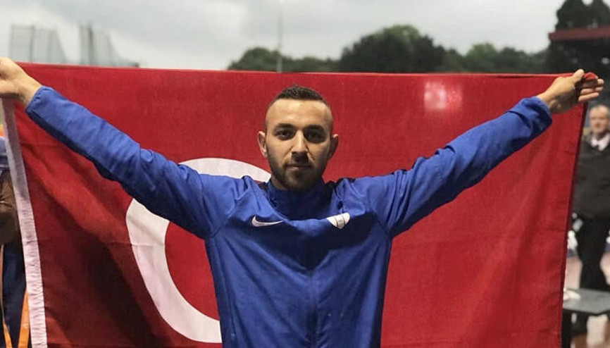 Necati Erden üç adım atlamada tarihi başarı