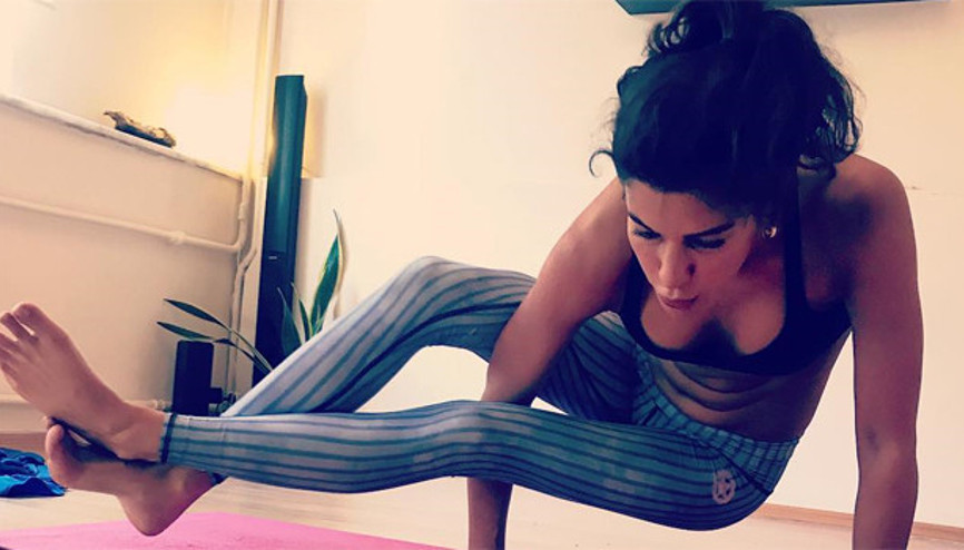 Yoga eğitmeni oldu