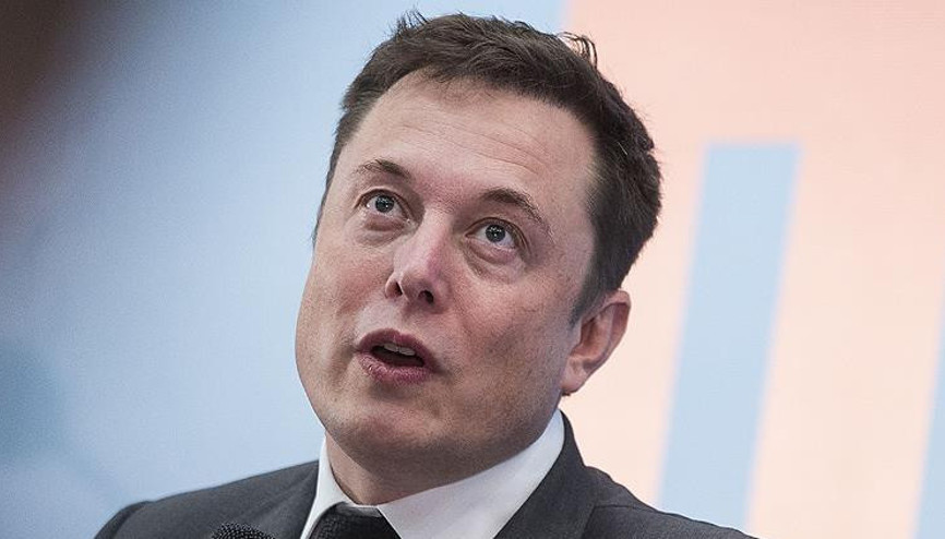 Elon Musk, Aya ve Marsa insan taşıyacak Starshipi tanıttı