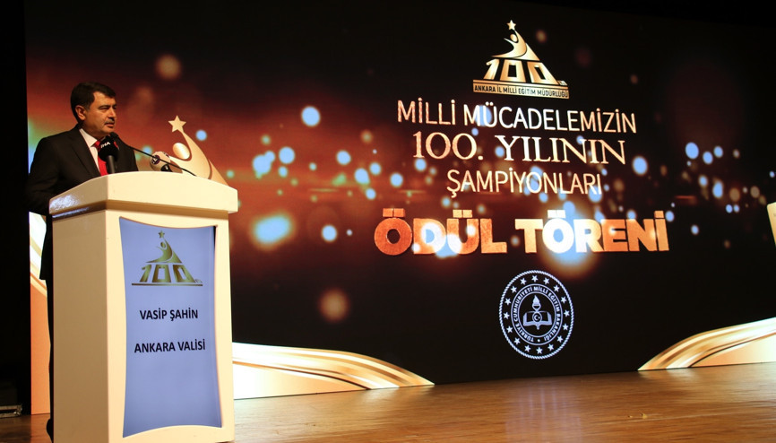 Milli sporcular şampiyon öğrencilerle buluştu