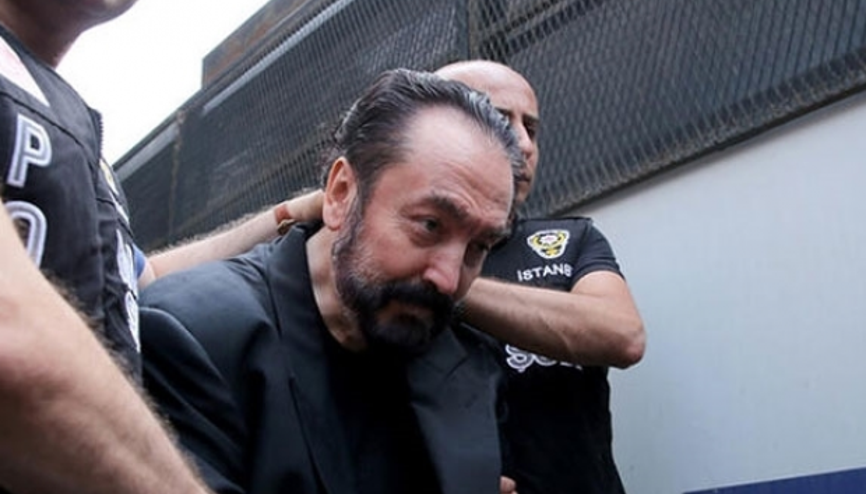 Adnan Oktar duruşmada kadın sanıklara bunları söyledi Adnan Oktar duruşmada kadın sanıklara bunları söyledi