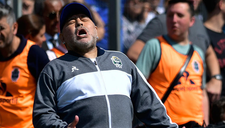 Maradona çıldırdı, 7 futbolcusunu rezerv takıma gönderdi