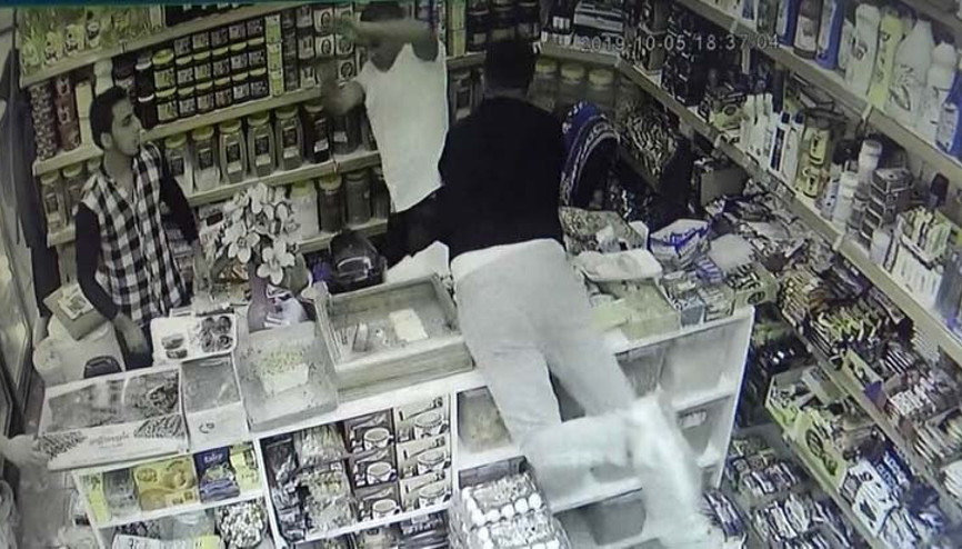 Veresiye vermeyen marketçiyi öldüresiye dövdüler