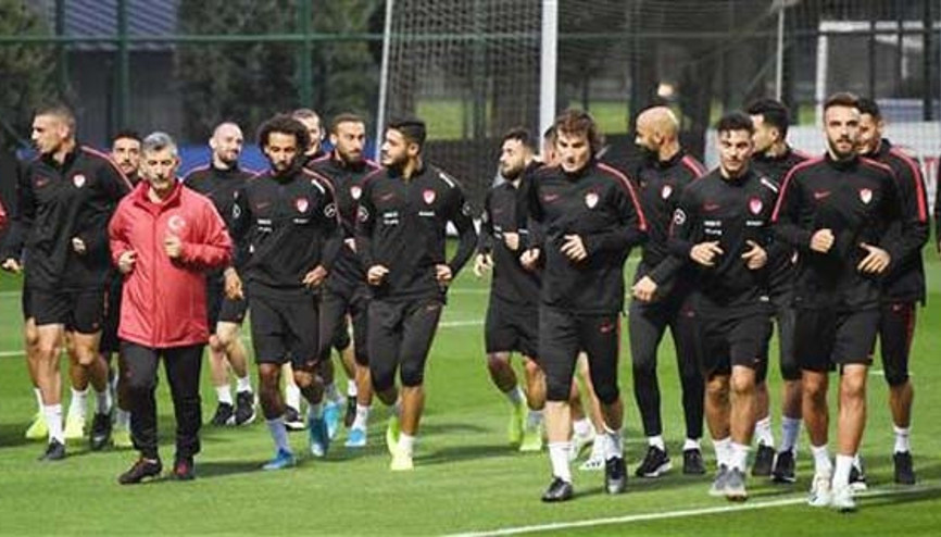 A Milli Futbol Takımında mesai başladı