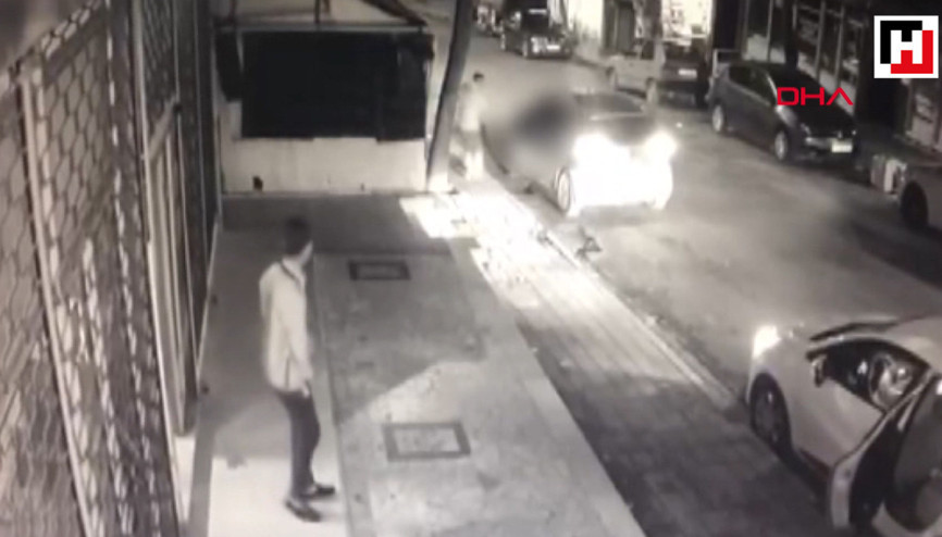 Sancaktepede otomobile düzenlenen silahlı saldırı kamerada