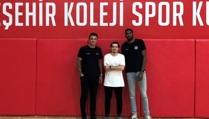 İyi birey yetiştiren gerçek bir aileyiz