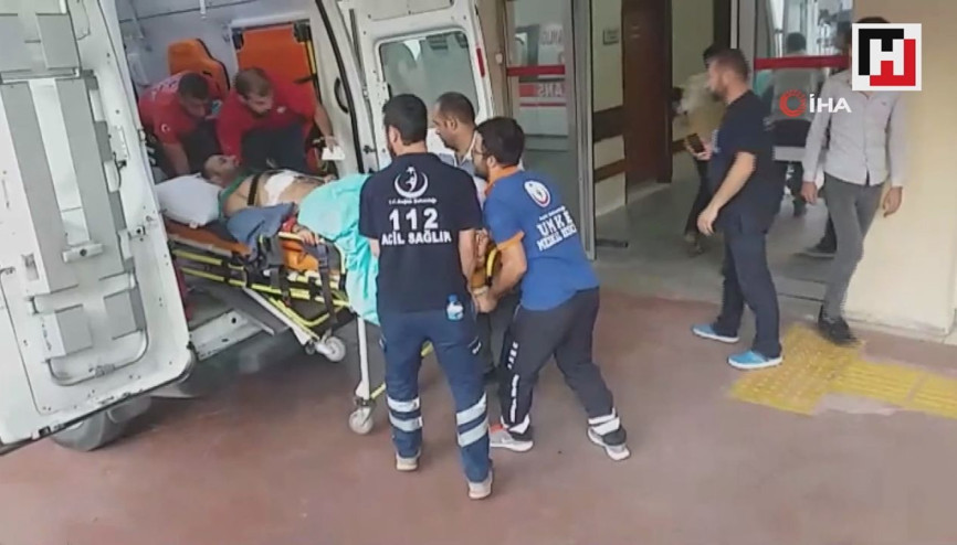 Akçakalede 21 noktaya havan mermisi düştü: 2 şehit, 46 yaralı Akçakalede 21 noktaya havan mermisi düştü: 2 şehit, 46 yaralı
