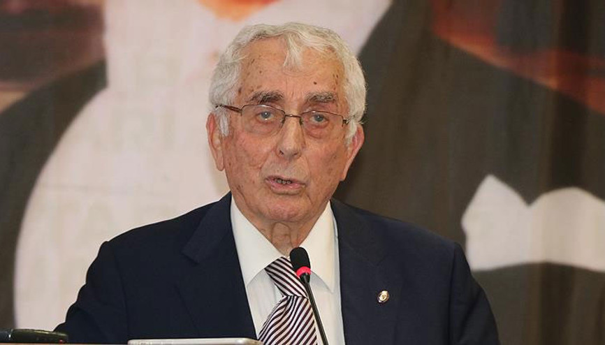 Eski bakanlardan Ali Topuz hayatını kaybetti