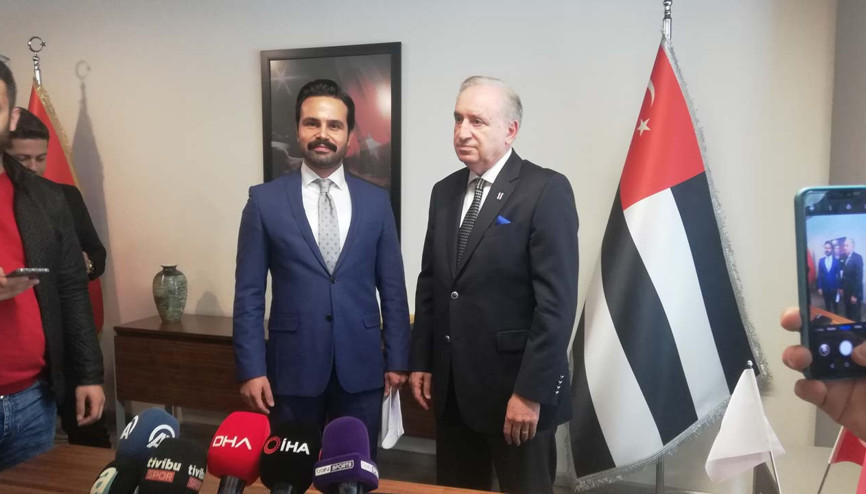 Hürser Tekinoktay listesini verdi