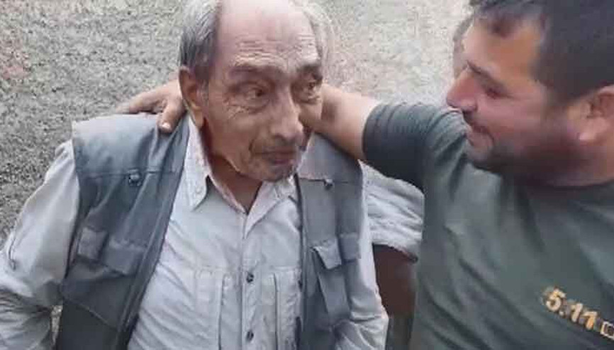 Resulayn’da YPG’li teröristlerden kurtarılan sivillere, SMO askerleri böyle yardım etti