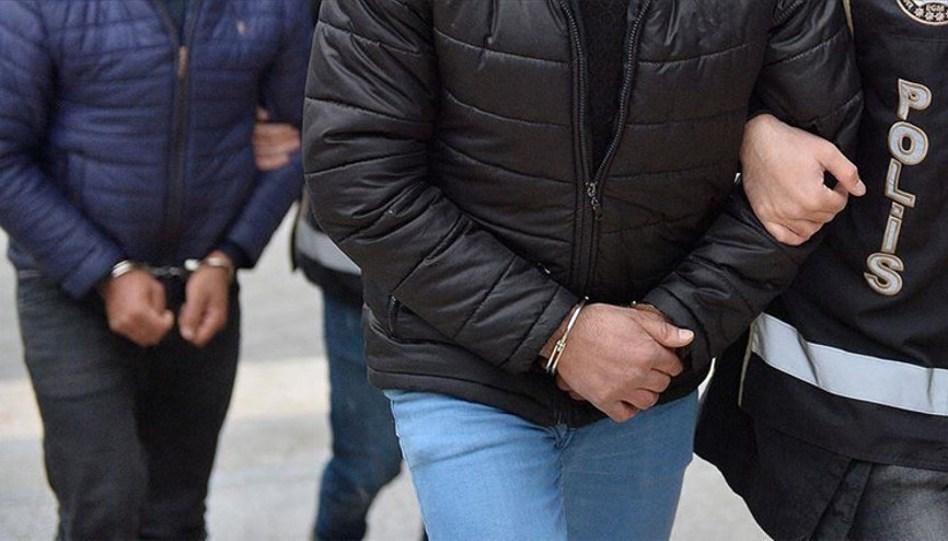 İstanbul’da siyasi parti binalarına saldıracaklardı 8 gözaltı...