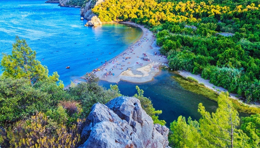 Ülkemizin Saklı Cennetleri: Çıralı, Olimpos, Adrasan ve Finike Ülkemizin Saklı Cennetleri: Çıralı, Olimpos, Adrasan ve Finike
