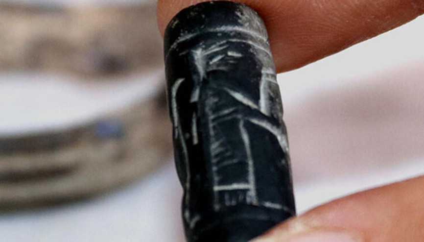 3 bin yıllık Asur mührü kazılarda ortaya çıktı 3 bin yıllık Asur mührü kazılarda ortaya çıktı