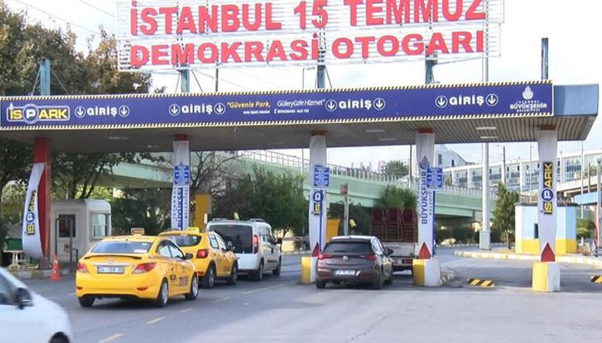 Otogarda taksicilerin tartışma yaratan park ücreti talebi