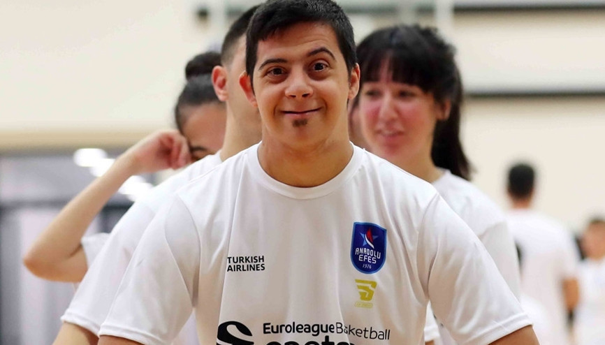 Anadolu Efes, ödüllü One Team projesine devam ediyor