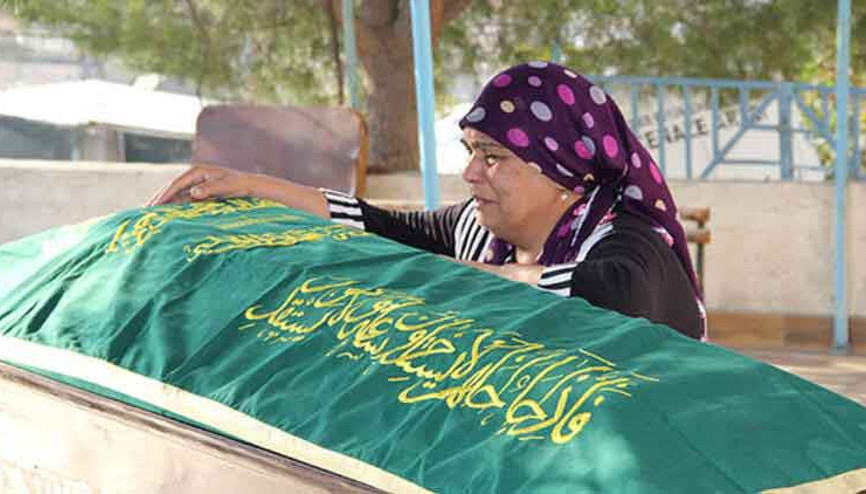 Üvey kardeşi tarafından öldürülen şahıs son yolculuğuna uğurlandı