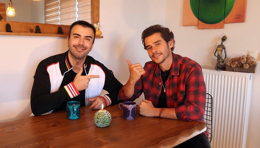 Cem Belevi neyin farkında