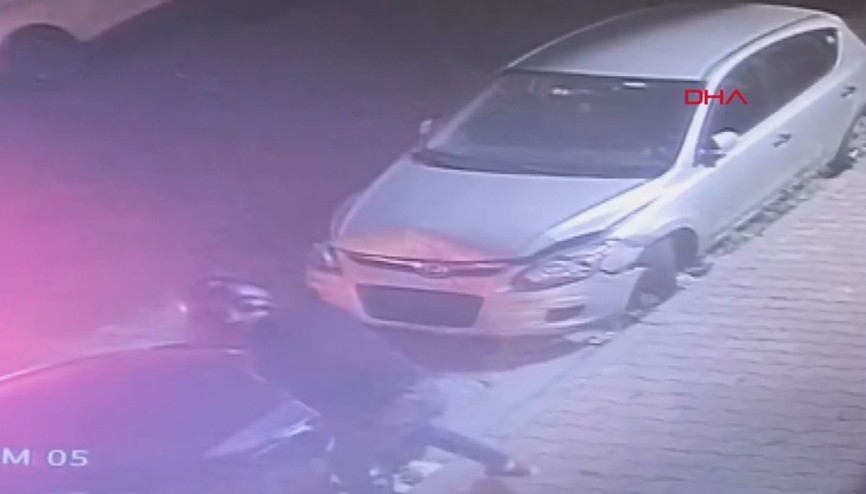 Lüks otomobilin farını 3 dakikada böyle çaldılar