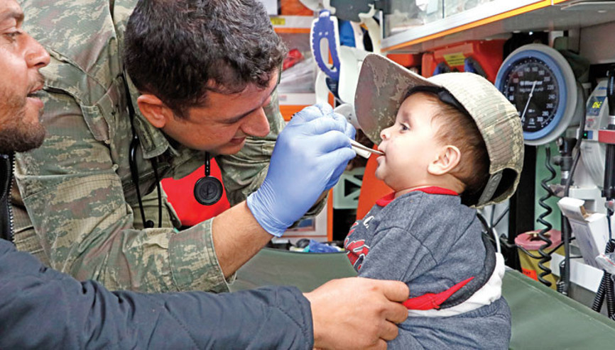 TSK mobil hastanelerle sağlık nöbetinde