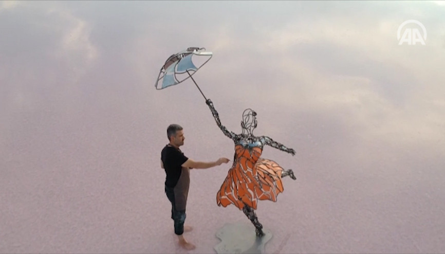 Tuz Gölünden İstanbula kadının gücü heykeli