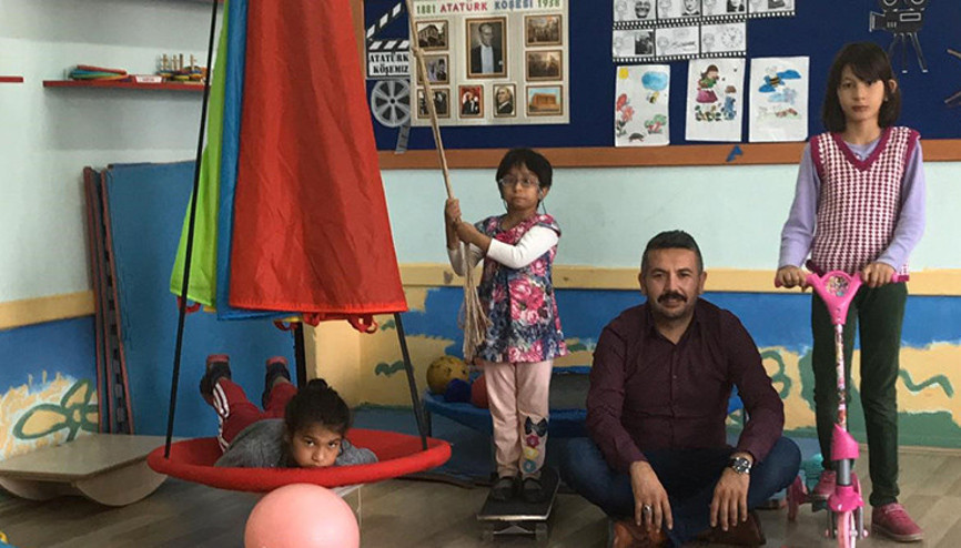 Özel öğrencilerin kahramanı