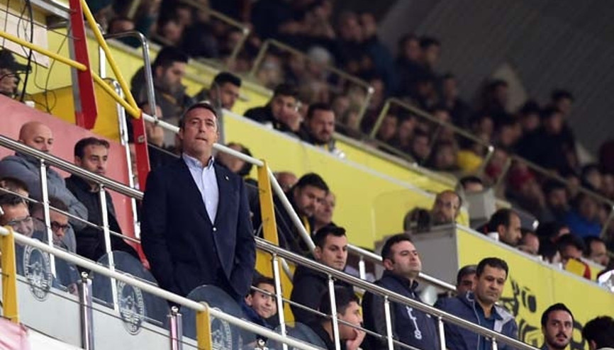 Ali Koç yerinde duramadı