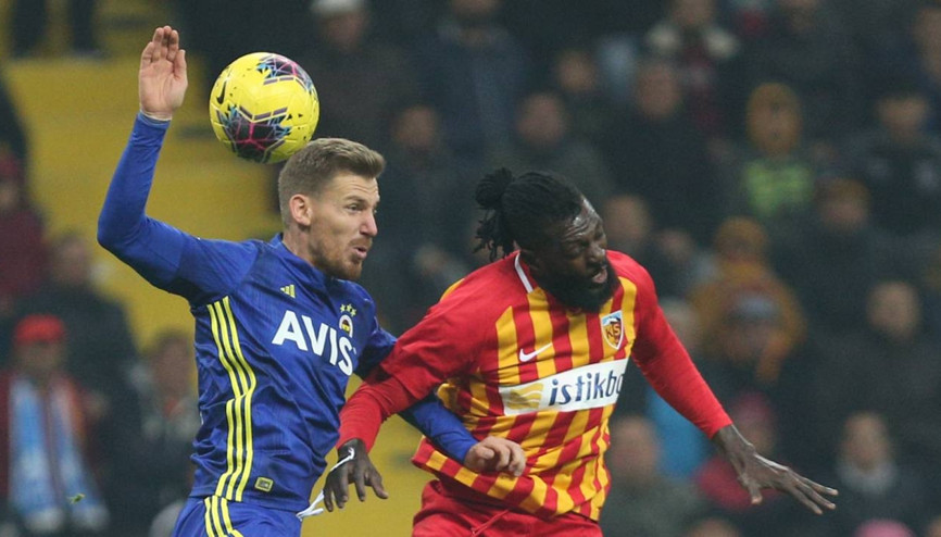 35lik Adebayor rekor kırdı