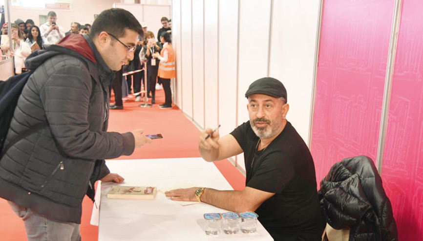 Cem Yılmaz: Nereden buldun bu afişi