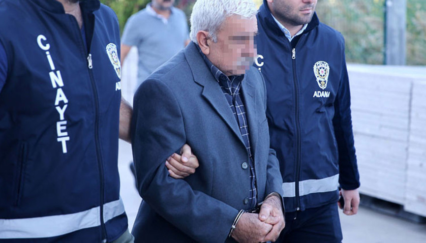 Yaşlı kadına çarptı beyaz saçı ele verdi