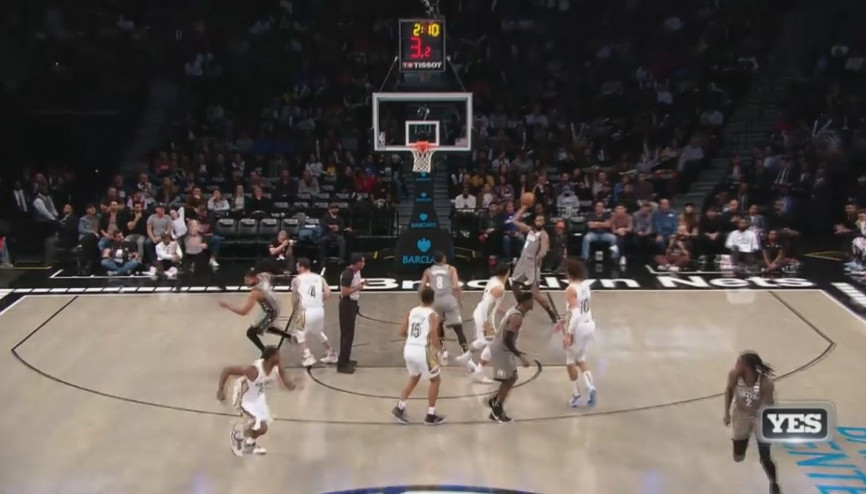 DeAndre Jordandan akıl dolu asist