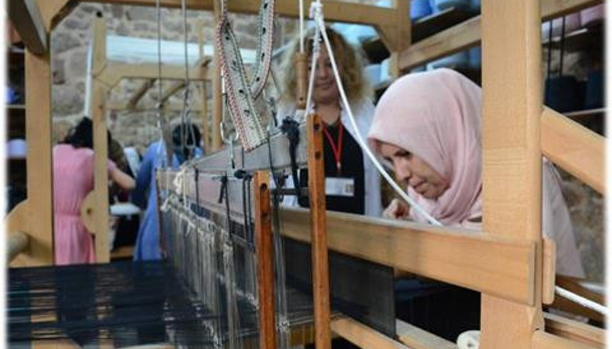 El dokuma canlanıyor