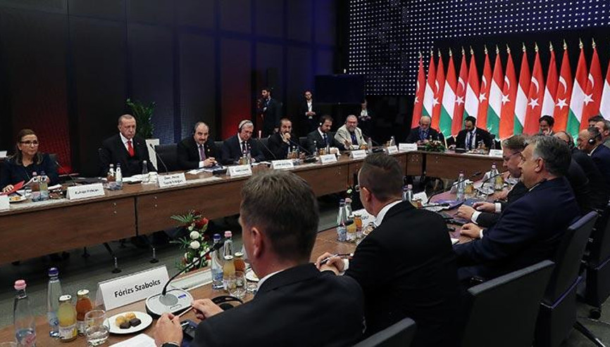 Cumhurbaşkanı Erdoğan iş insanlarıyla bir araya geldi