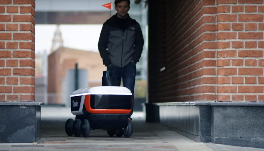 Teslimat robotu Yandex.Rover test sürüşlerine başladı