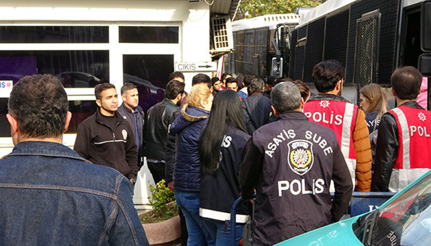 Piskinliği pes dedirtti: Abla güzel çek, kurbanın olayım