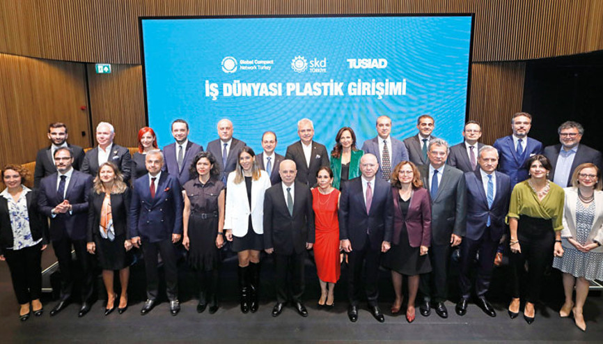 Devlerden ‘plastik’ sözü