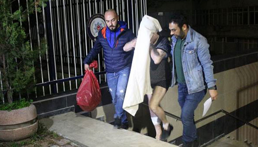 Onun evi olduğunu bilmiyorduk, ışığı kapalı görünce girdik