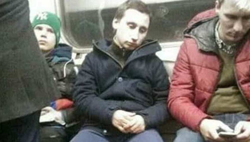 Putinin gençliği metroya bindi, ortalık karıştı