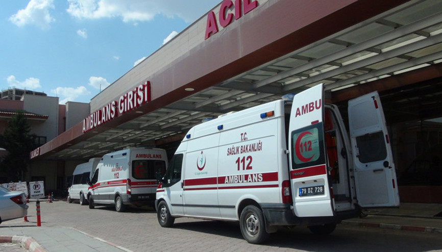 Çobanbeyde zırhlı araç devrildi: 3 asker yaralı