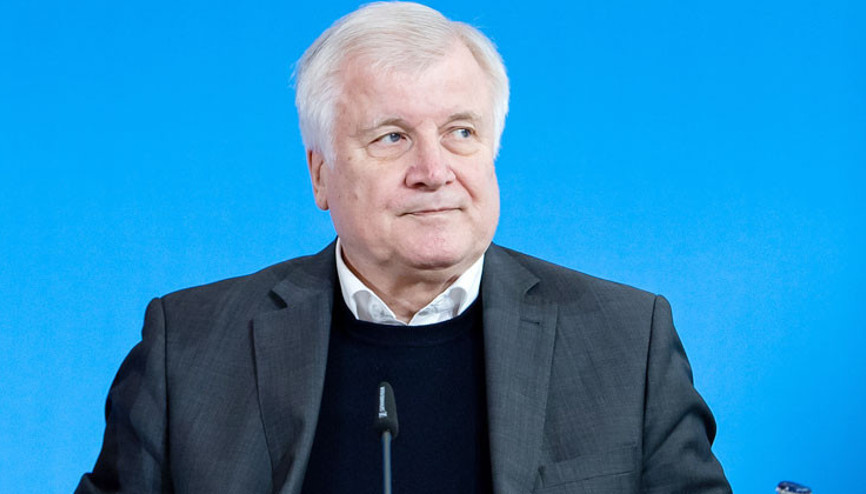 Seehofer’a mülteci tepkisi