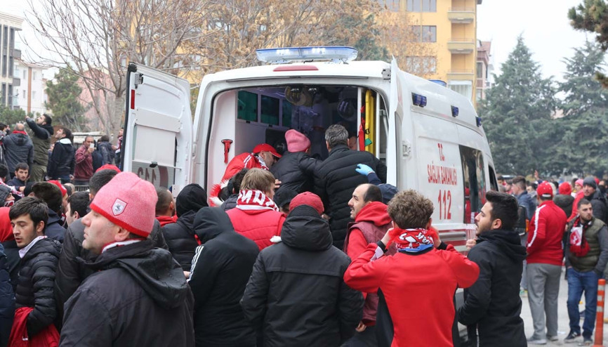 Çorumda maç öncesi arbede çıktı