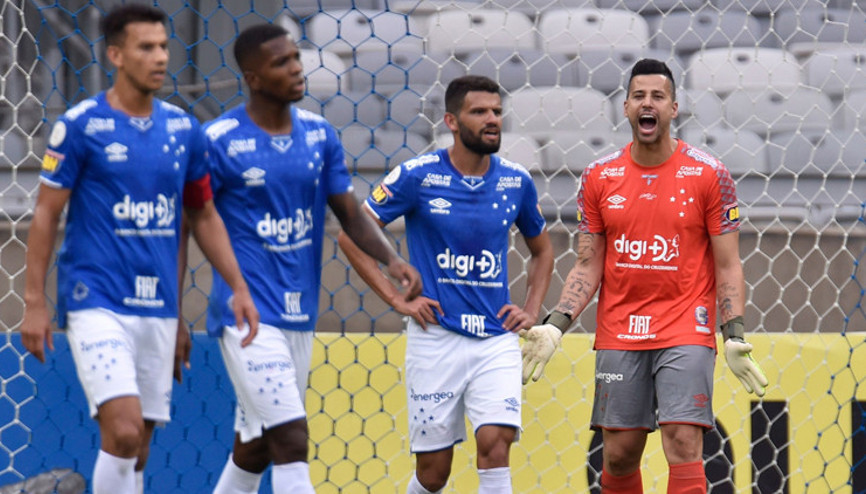 Cruzeiro küme düştü